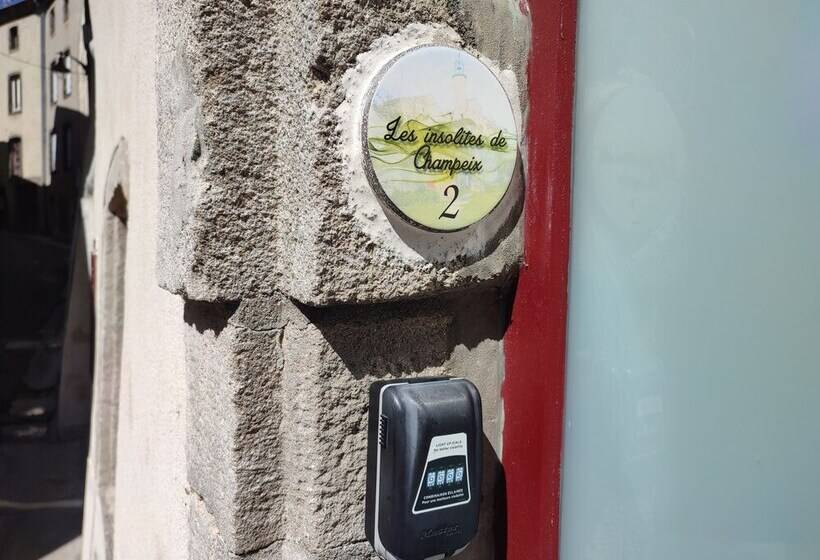 Les Insolites De Champeix