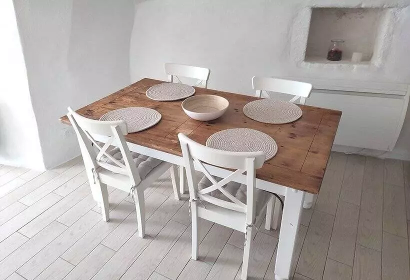 Les Insolites De Champeix