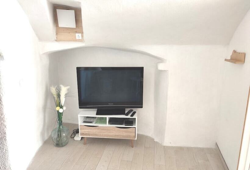 Les Insolites De Champeix