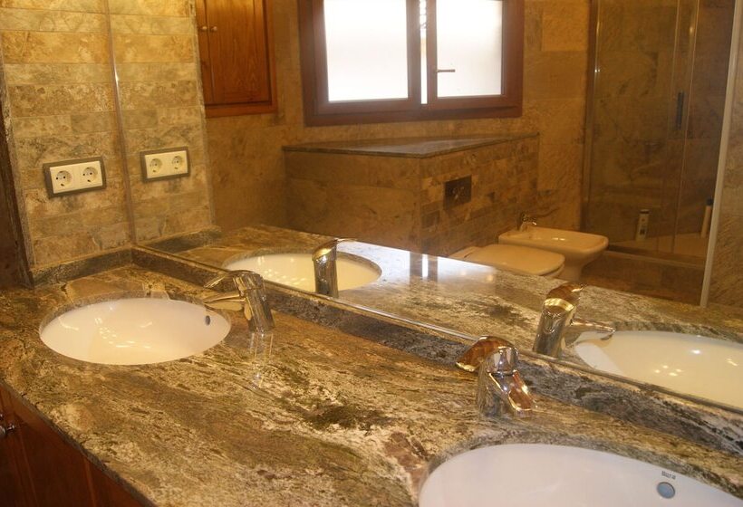 بنسيون Alpensholidays Ca La Celia