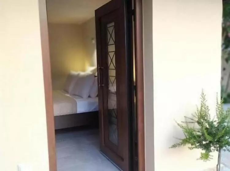 Majatalo Guesthouse Kastelia