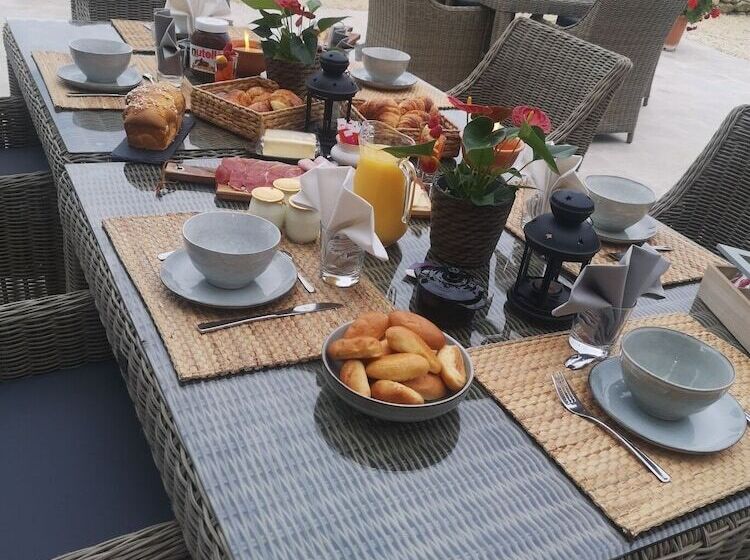 פנסיון La Petite Plaine