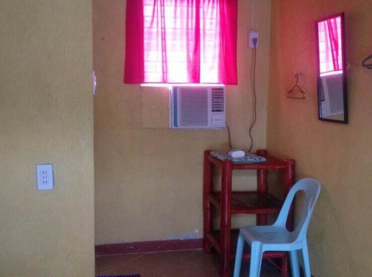 פנסיון Our Place Guesthouse