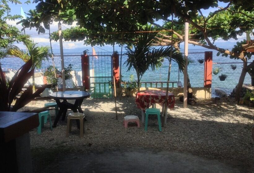 פנסיון Our Place Guesthouse