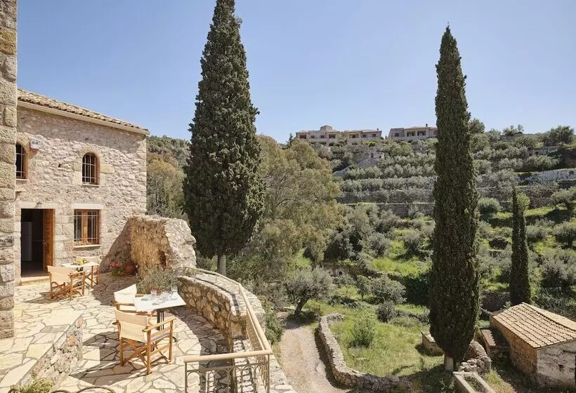 Majatalo Petreas Tower