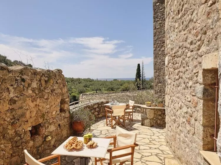 Majatalo Petreas Tower