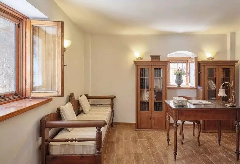 Majatalo Petreas Tower