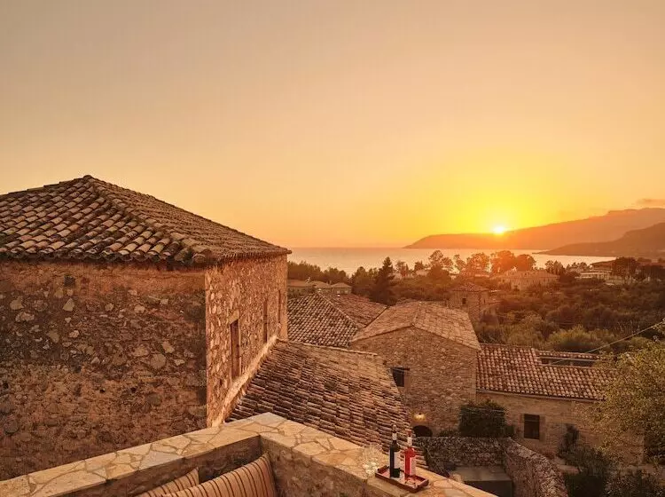 Majatalo Petreas Tower