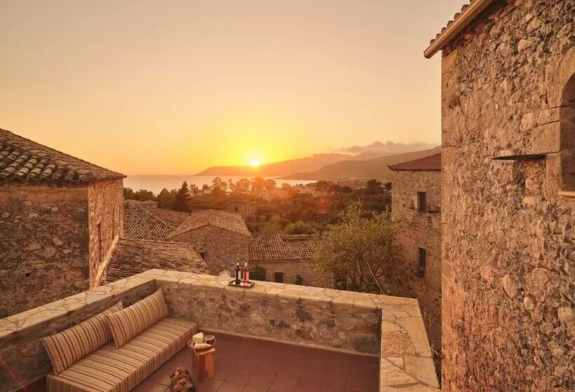 Majatalo Petreas Tower