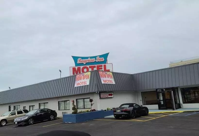 Bayview Inn Motel   Adults Only