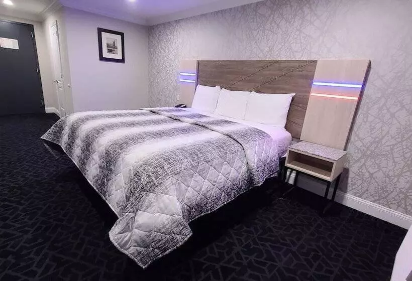 Bayview Inn Motel   Adults Only