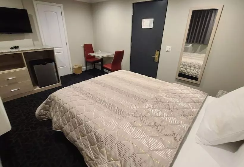 Bayview Inn Motel   Adults Only