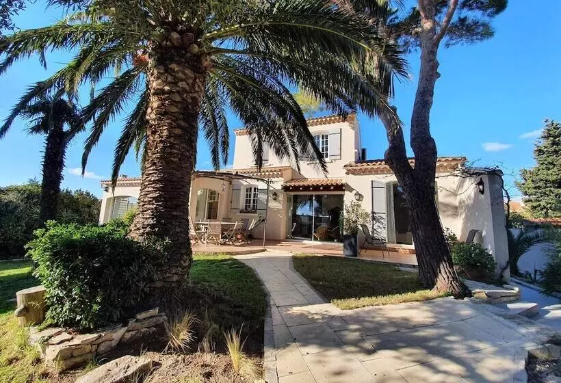 ベッドアンドブレックファースト Chambre D Hôtes La Villa Du Petit Port