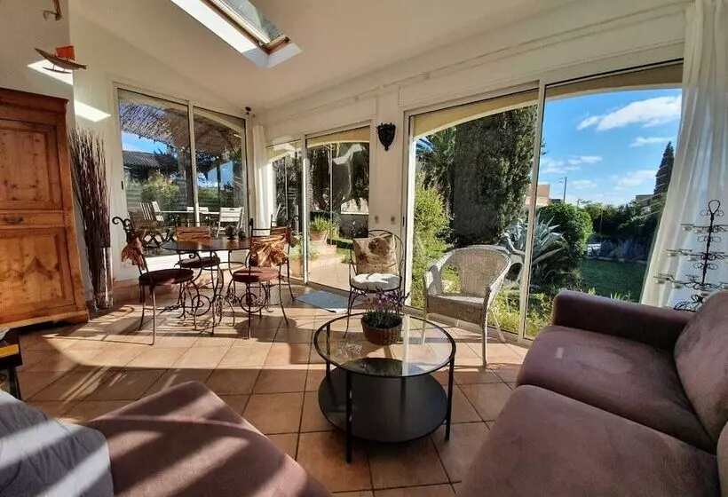 ベッドアンドブレックファースト Chambre D Hôtes La Villa Du Petit Port