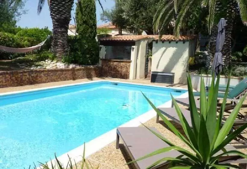 ベッドアンドブレックファースト Chambre D Hôtes La Villa Du Petit Port