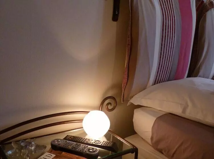 ベッドアンドブレックファースト Chambre D Hôtes La Villa Du Petit Port