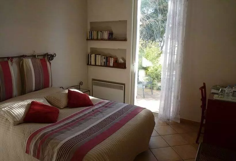ベッドアンドブレックファースト Chambre D Hôtes La Villa Du Petit Port