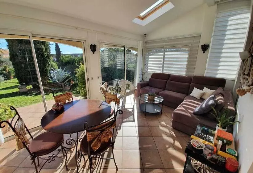 ベッドアンドブレックファースト Chambre D Hôtes La Villa Du Petit Port