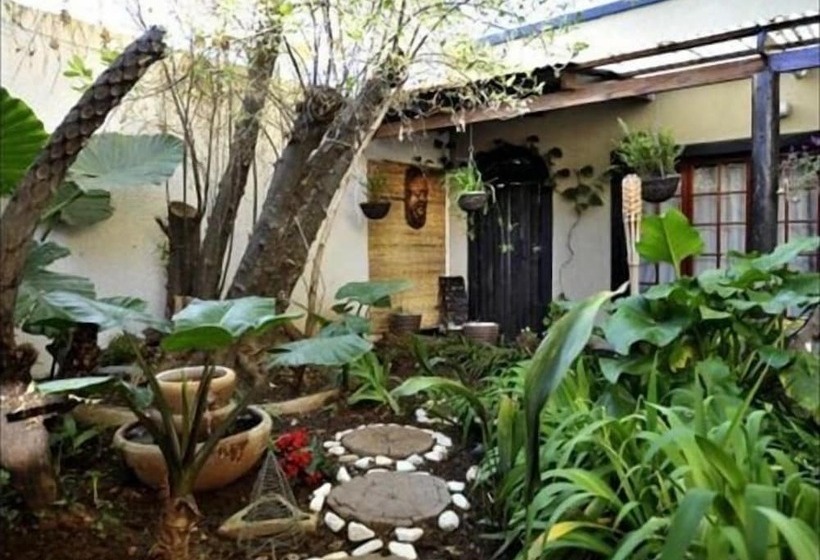 Bed and Breakfast Ma Khaya Guest House