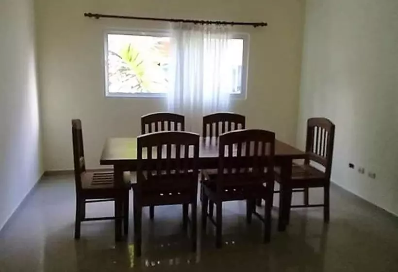 تختخواب و صبحانه Olas De Punta Cana