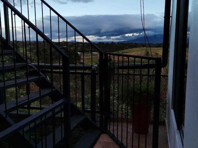 مبيت وإفطار Rancha Azul Inn