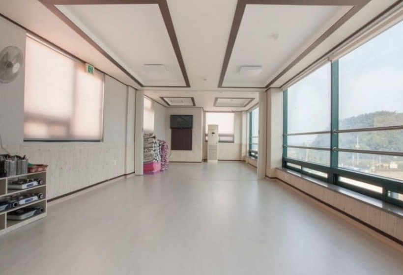 بنسيون Hoho House Songjeong