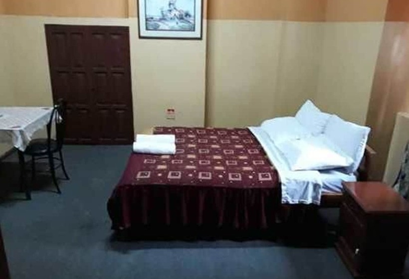 Hostal Castel Wl