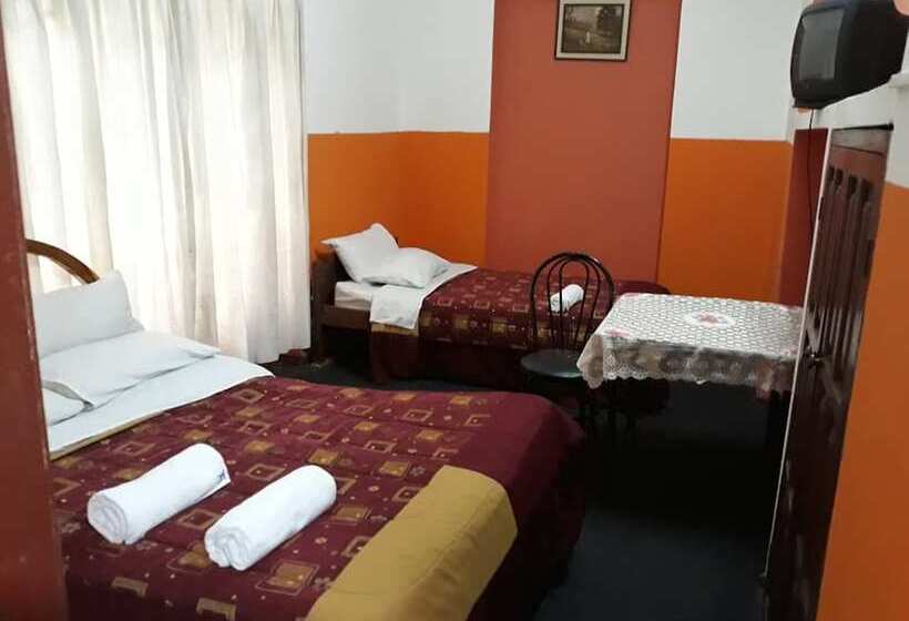 Hostal Castel Wl