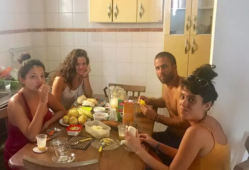 Hotelli Carnaval Inn