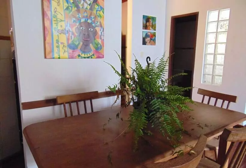 Hotelli Carnaval Inn