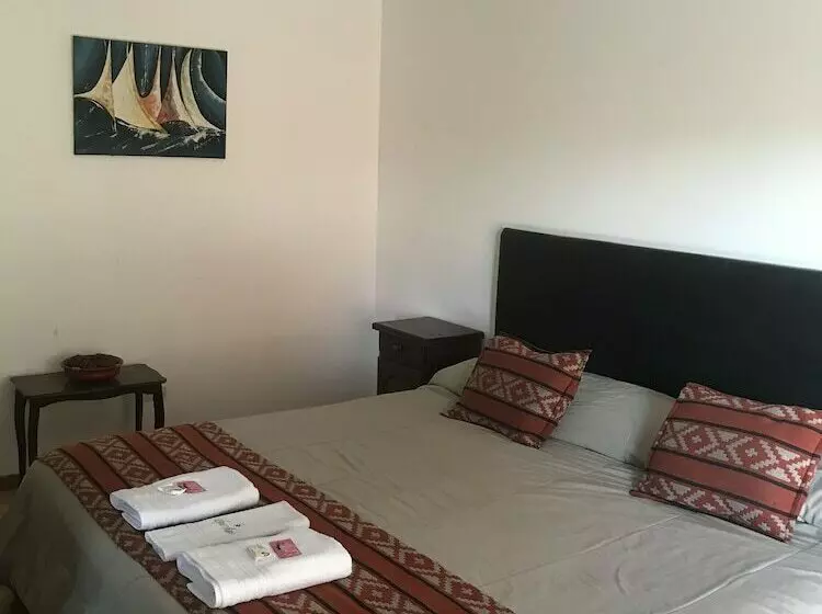 Hotelli Hostal Aguas Mansas