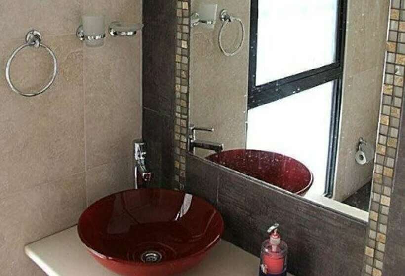 Hotel Hostal Aguas Mansas