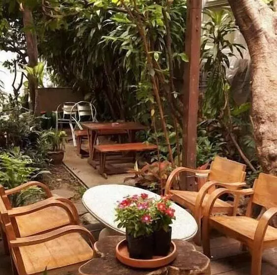 هتل Lamphu House Bangkok