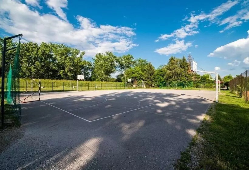 هتل Mobile Homes With Thermal Riviera Tickets In Terme čatež