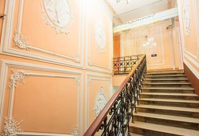 فندق Nevskiy Dom