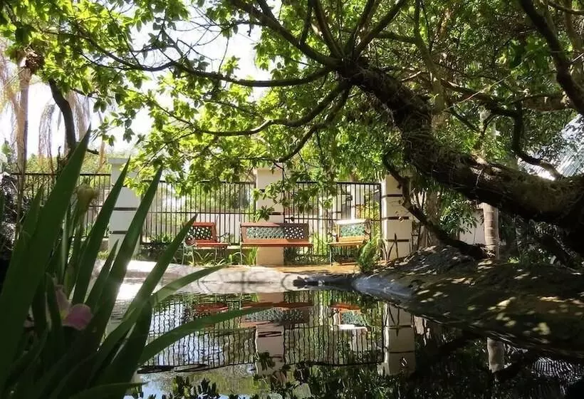 ペンション Pensao Guest Lodge