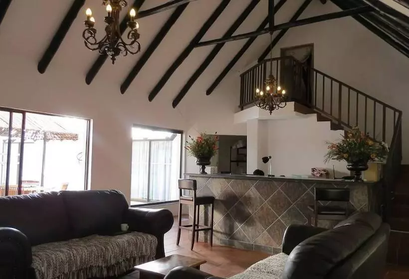 ペンション Pensao Guest Lodge