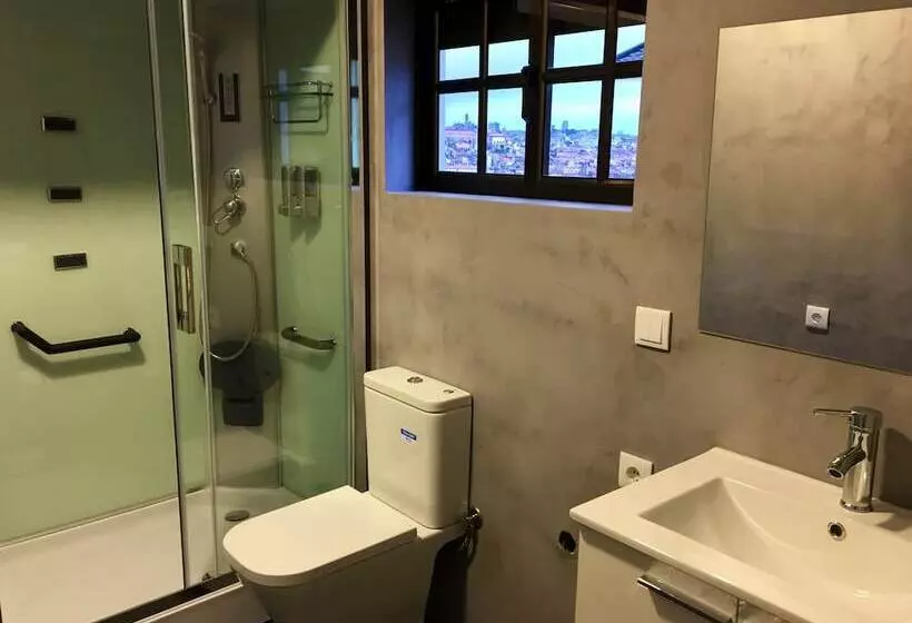 Majatalo River View I