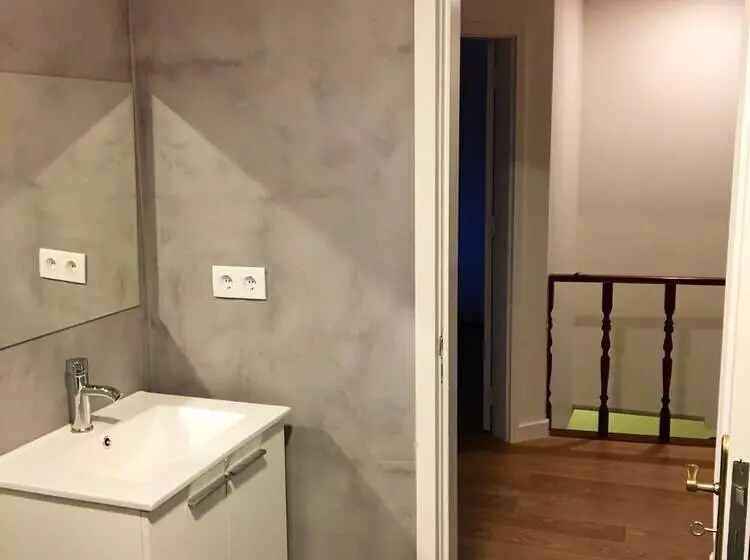 Majatalo River View I