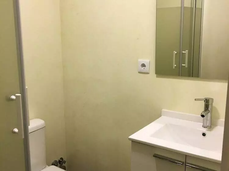 Majatalo River View I