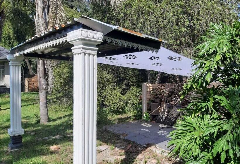 פנסיון Tanya S Place