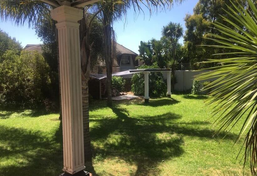 פנסיון Tanya S Place