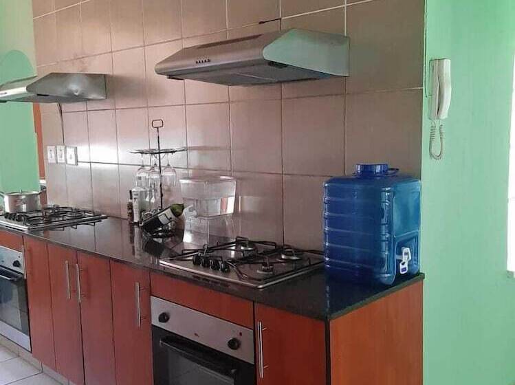 פנסיון Tanya S Place