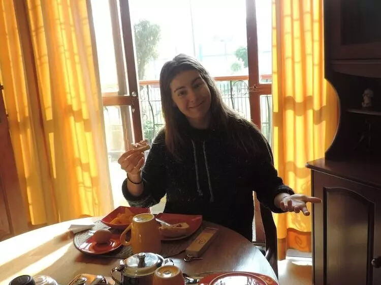 پانسیون Transit Home Bed And Breakfast   Adults Only