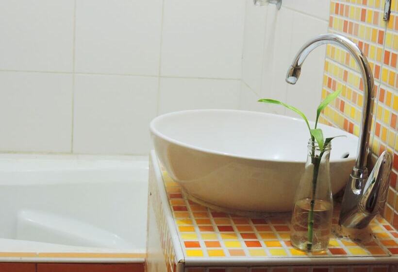 ペンション Transit Home Bed And Breakfast Adults Only