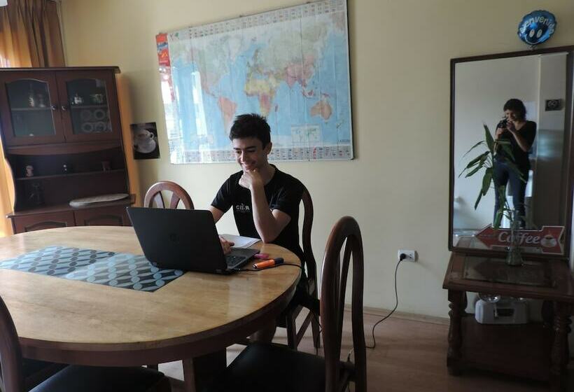 ペンション Transit Home Bed And Breakfast Adults Only