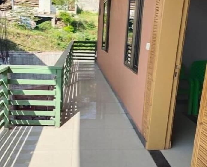 پانسیون Zujaja Guest House