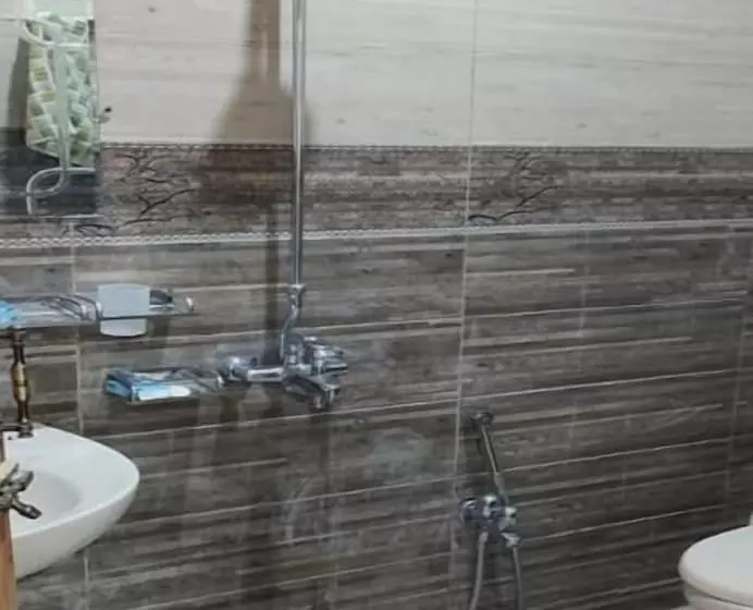 پانسیون Zujaja Guest House