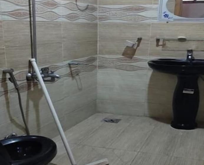 پانسیون Zujaja Guest House