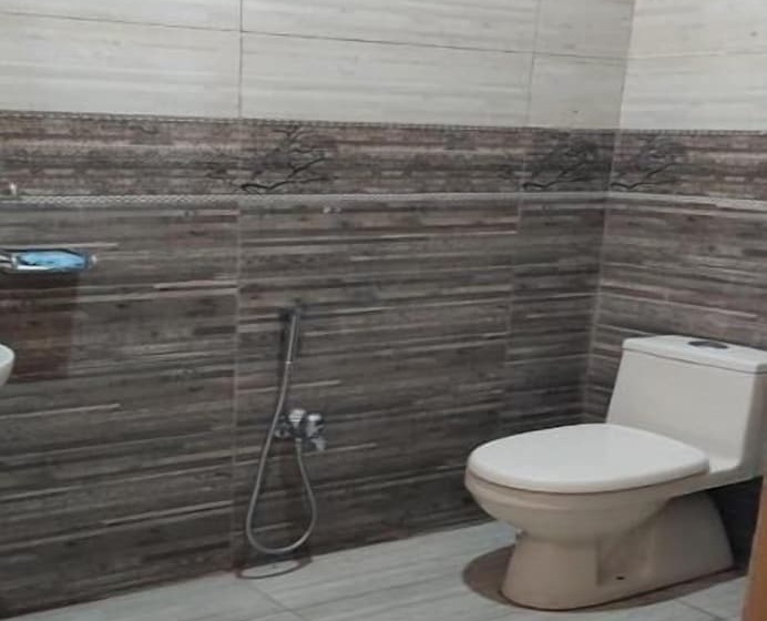 پانسیون Zujaja Guest House